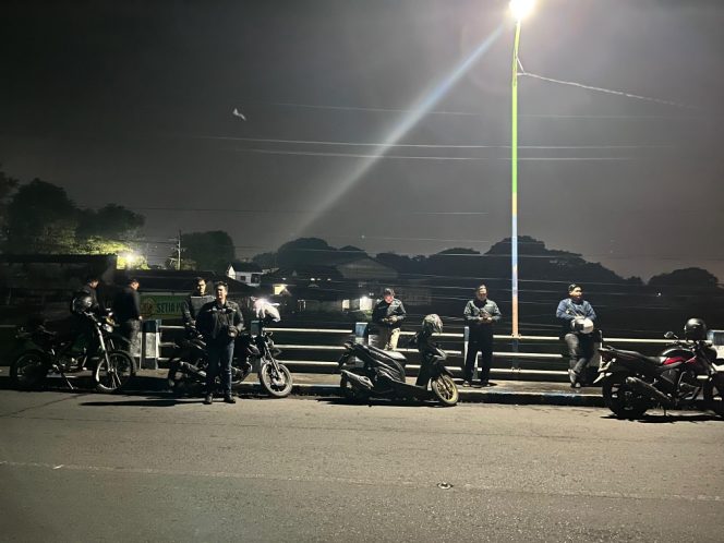 
 Timsus Pemburu Kejahatan Polres Lumajang Gencar Patroli Dini Hari, Antisipasi 4C di Wilayah Kota