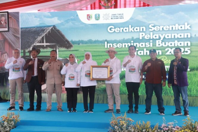 
 Jember: Jawa Timur Mantapkan Langkah Menjadi Gudang Ternak Nasional Melalui Gerakan Serentak Inseminasi Buatan 2025