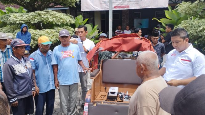 
 Transformasi Transportasi Tradisional: Becak Listrik Siap Disalurkan bagi Pengayuh Becak Lansia Jember