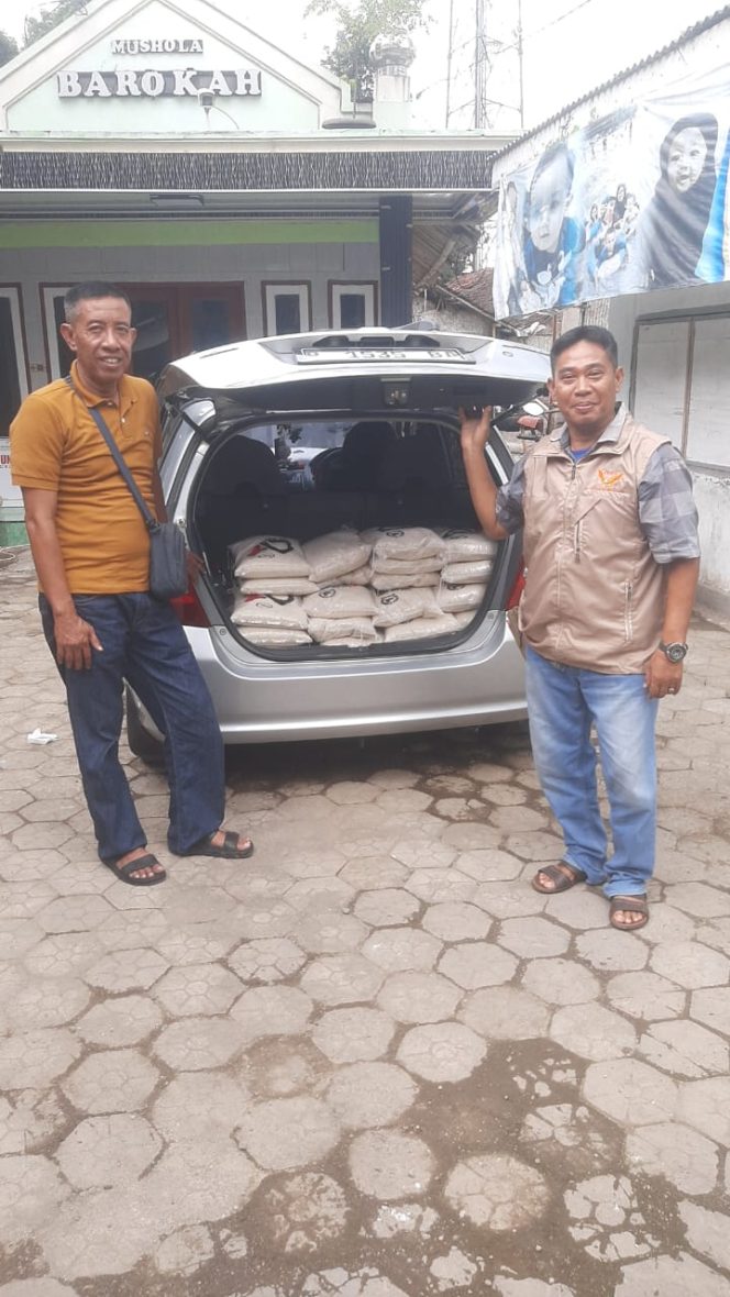 
 GWI Cabang Jember Salurkan 30 Paket Beras untuk Masyarakat Dhuafa Secara Door to Door di Desa Pancakarya