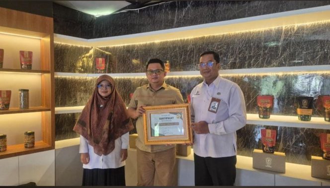 
 Desa Sidomulyo Silo Kecamatan Silo Raih Predikat 10 Besar Desa Cinta Statistik Terbaik Jawa Timur 2025