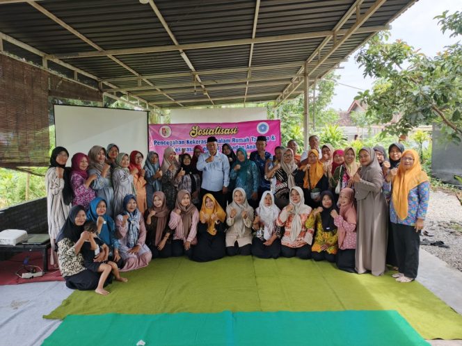 
 Sosialisasi Pencegahan Kekerasan Dalam Rumah Tangga dan Kekerasan Seksual terhadap Anak di Desa Tegal Sari