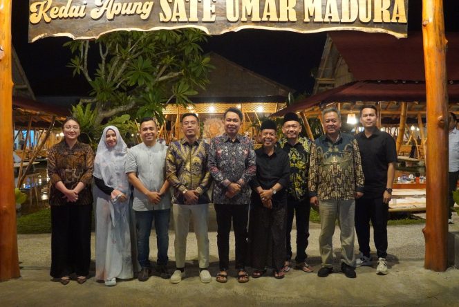 
 Musim Liburan dan Natal Tiba, Sate Umar Di serbu pengunjung & Hadirkan Beragam Menu Lezat di Tegal Besar