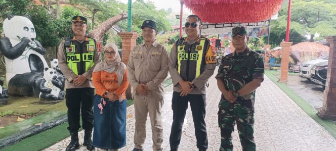 
 Patroli Nataru, TNI–Polri Ngemplak Pastikan Wisata Aman dan Nyaman