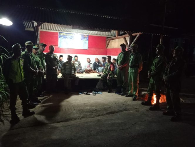 
 Babinsa Musuk Bersama Warga Gelar Patroli Malam, Perkuat Siskamling dan Rasa Aman di Tamansari