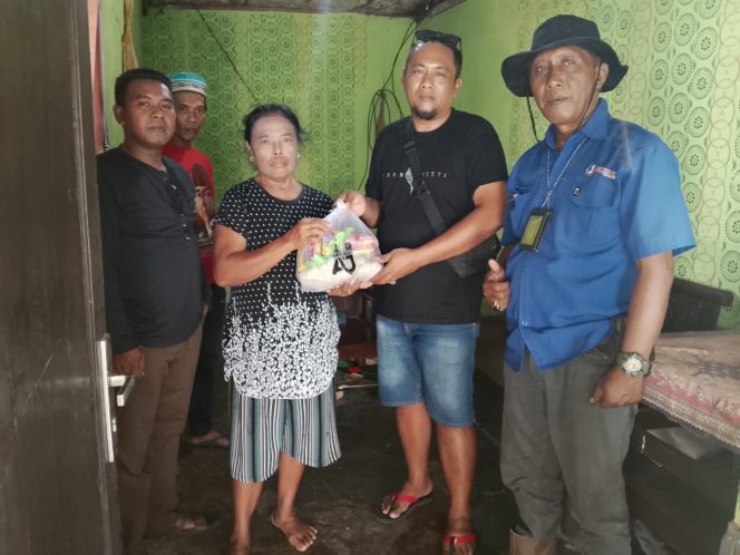 
 Jumat Berkah Bersama KJJT Jember Berbagi Dengan Kaum Duafa Dan Yatim Piatu