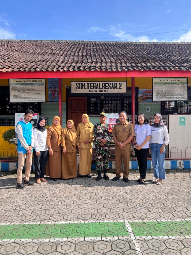 
 Dapur Red Chili Tegal Besar Kaliwates Jember Turut sukseskan Program pemerintah dengan Penyaluran 804 Ompreng Makanan Bergizi di SDN 2 TEGAL BESAR JEMBER