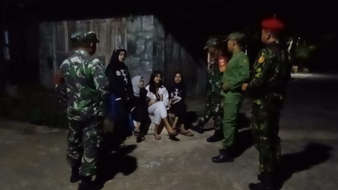 
 Koramil 14/Klego Gelar Patroli Malam Bersama Linmas dan Kokam di Desa Sumberagung