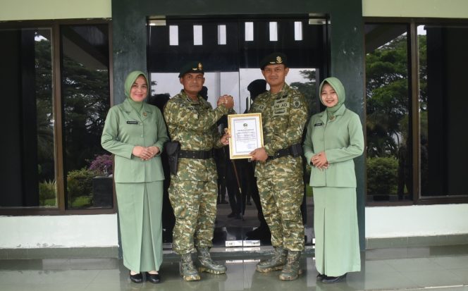 
 Danbrigif 9/DY/2 Kostrad Pimpin Upacara Pelepasan Kasiter dan Penyerahan Tugas Jabatan