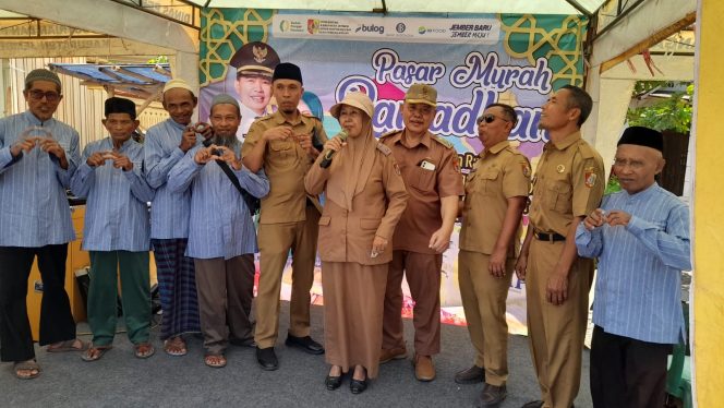 
 Sinergi Masjid dan Desa, Pasar Murah di Jambearum Bantu Ringankan Beban Warga Jelang Lebaran
