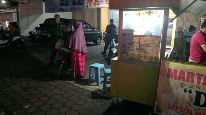 
 Patroli Malam Koramil Karanggede, Jaga Kondusifitas Wilayah Hingga Larut Malam