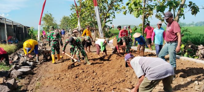 
 Cegah Erosi, TNI Bangun Talud Sepanjang 150m