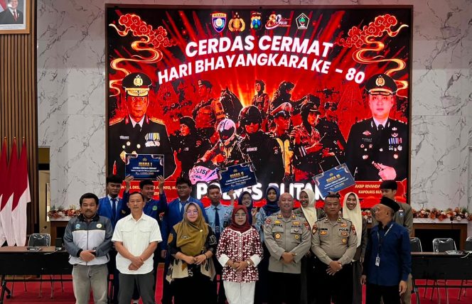 
 Peduli Pendidikan, Polres Blitar Gelar Lomba Cerdas Cermat Pelajar Sambut Bhayangkara ke-80