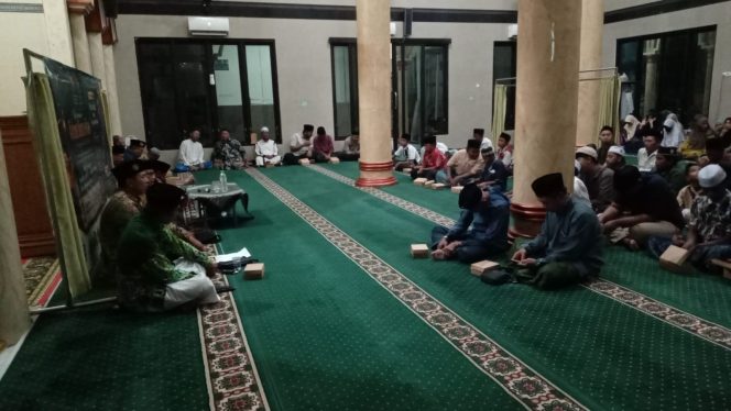 
 Puskesmas Asembagus Gelar Pemeriksaan Kesehatan Gratis Dalam Acara Kajian Muharram PCM Asembagus Di Masjid Mujahidin Perante