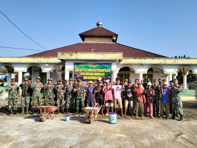 
 Sinergi Kodim 0423/BU dan Warga Rehab Masjid Syuhada