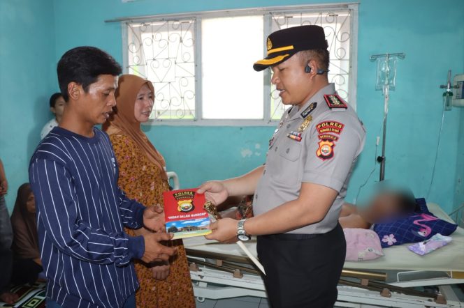 
 Polres Bengkulu Utara Dalami Motif Penusukan Pelajar, Kapolres Turun Langsung Pantau Kondisi Korban di Rumah Sakit